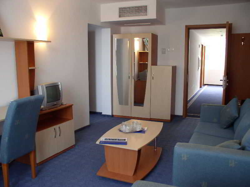 Hotel Sirena Saturn Buitenkant foto